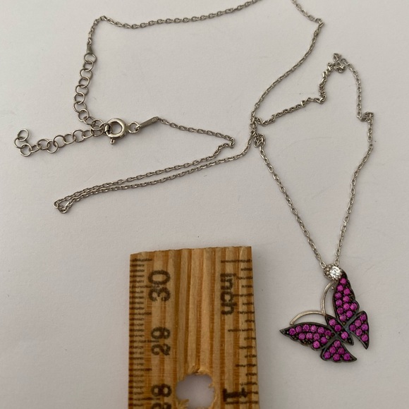 🦋925 Silver pink cz butterfly necklace - Picture 2 of 3